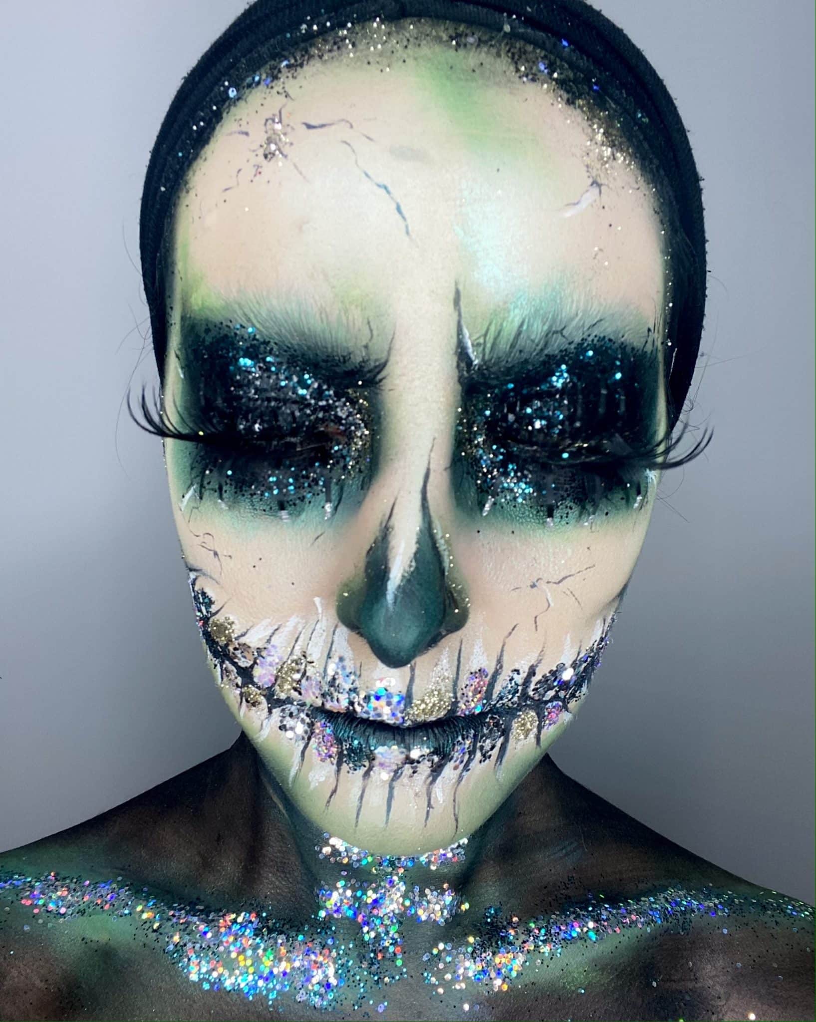 Artistique - Facepainting Maquillage squelette pour Halloween - Modèle © Manon - Photographe © Amiel